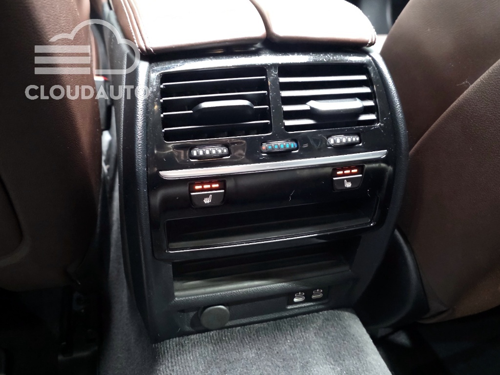 2020 BMW 5 Series 530i xDrive Luxury Plus - Image 19