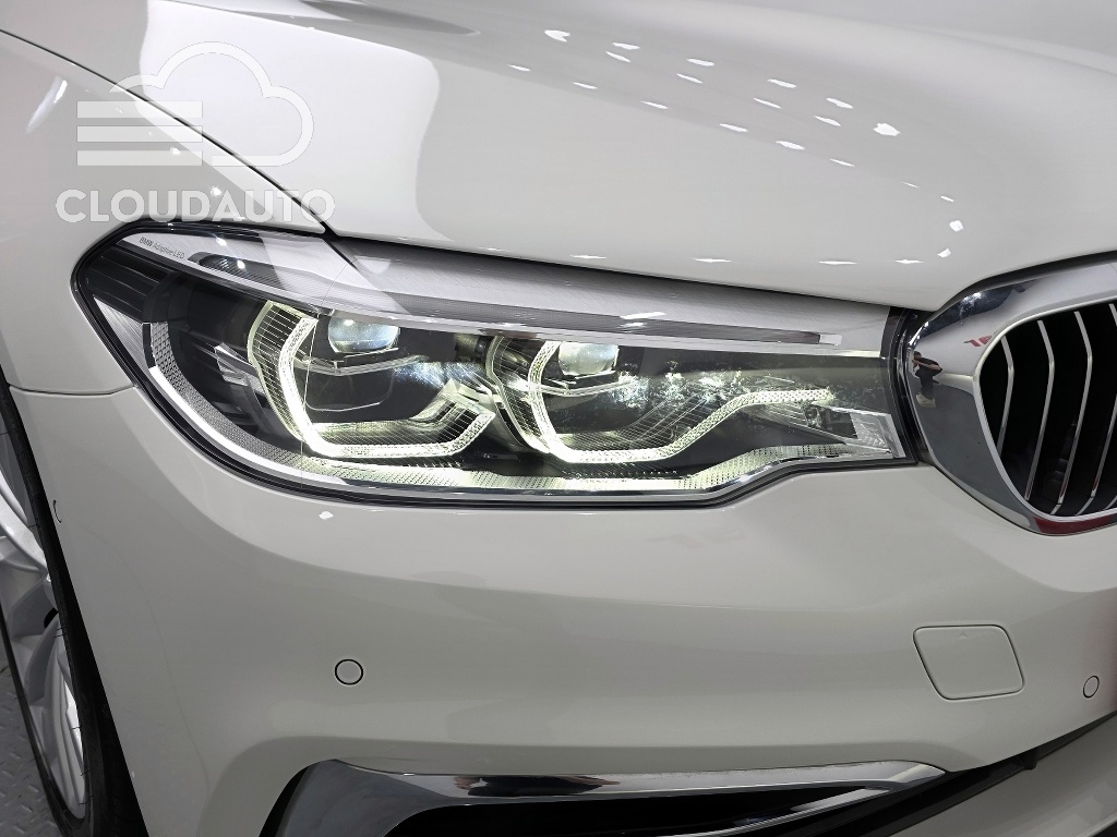 2020 BMW 5 Series 530i xDrive Luxury Plus - Image 22
