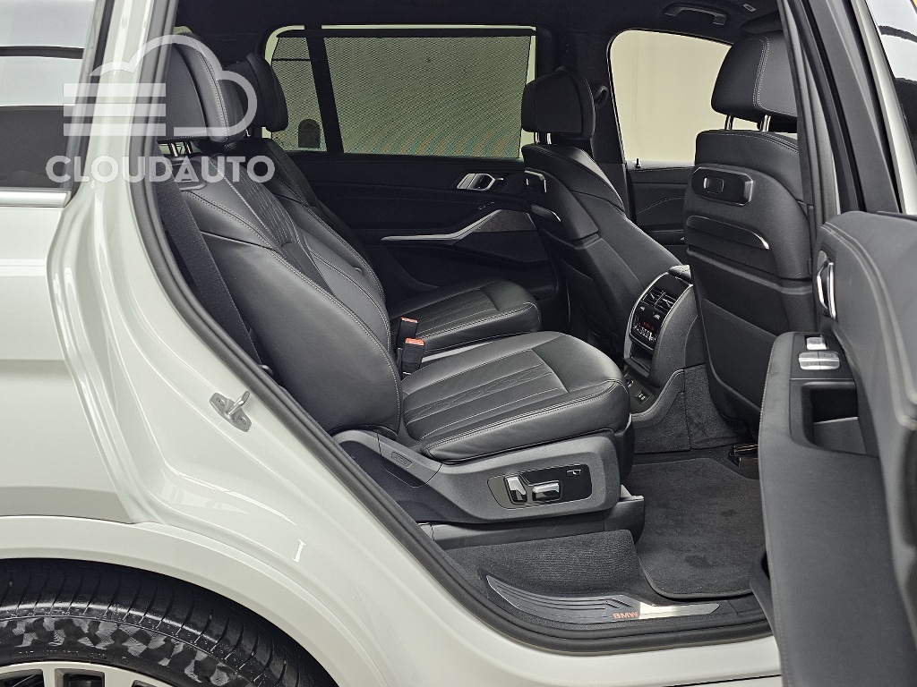2024 BMW X7 xDrive 40i 6 - Image 12