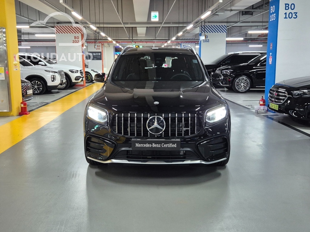 2025 Mercedes-Benz GLB AMG GLB35 4MATIC - Image 2