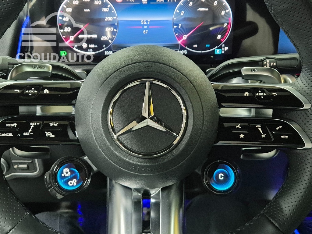 2025 Mercedes-Benz GLB AMG GLB35 4MATIC - Image 6