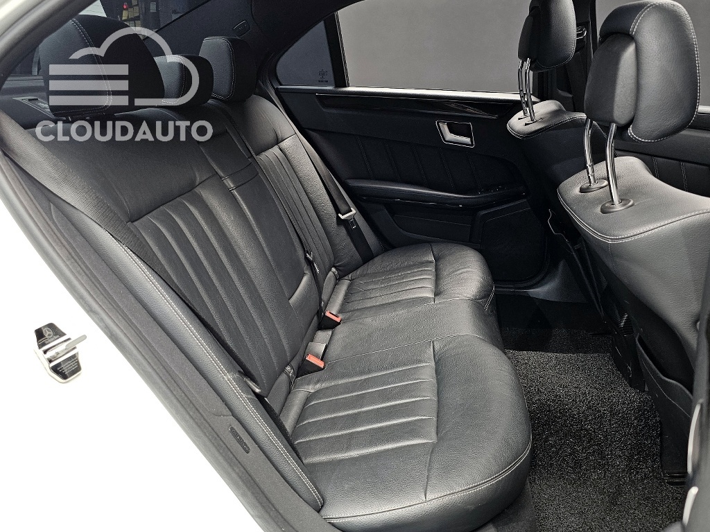 2014 Mercedes-Benz E-Class E220 CDI - Image 11
