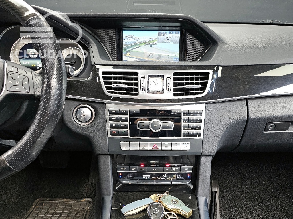 2014 Mercedes-Benz E-Class E220 CDI - Image 13