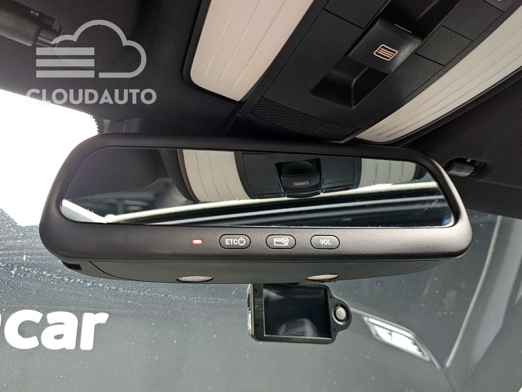 2014 Mercedes-Benz E-Class E220 CDI - Image 15