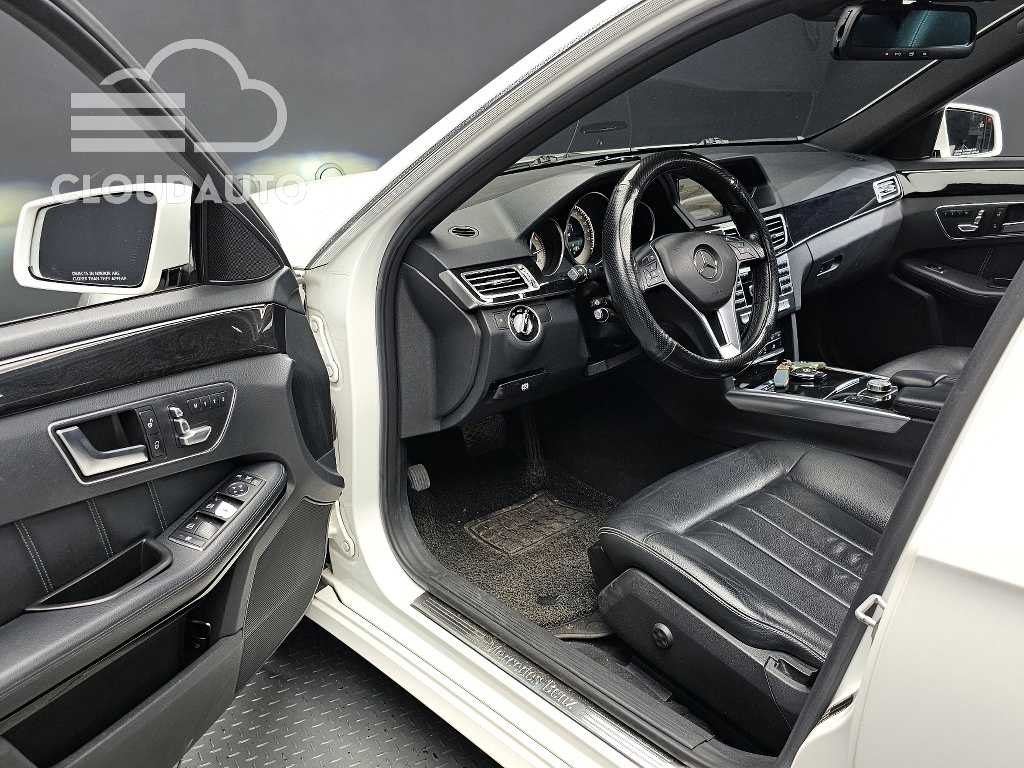 2014 Mercedes-Benz E-Class E220 CDI - Image 10