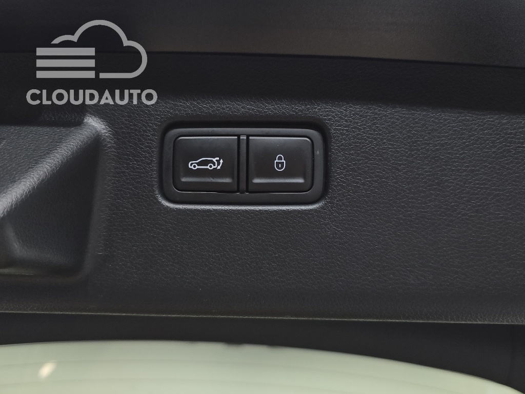 2022 Genesis GV60 Standard - Image 16
