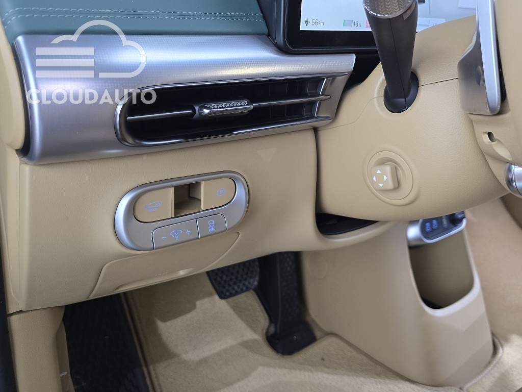 2022 Genesis GV60 Standard - Image 19