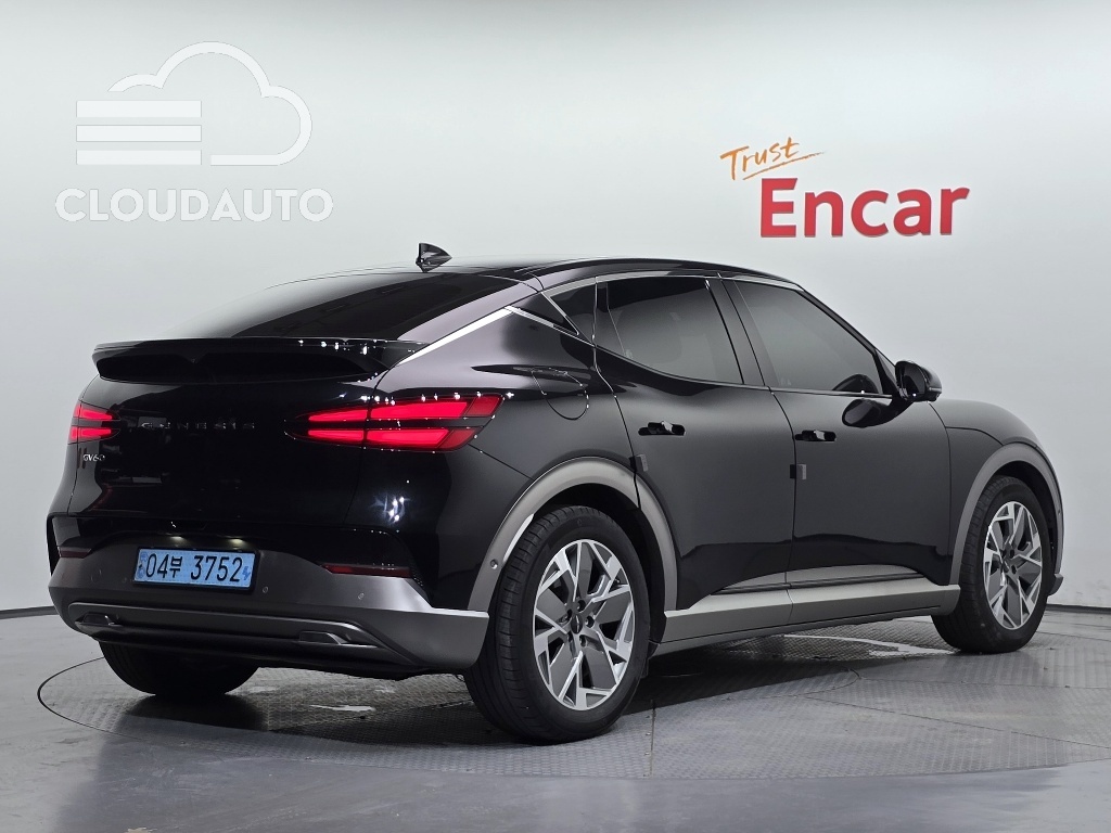 2022 Genesis GV60 Standard - Image 2