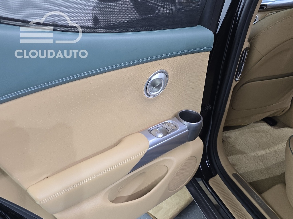 2022 Genesis GV60 Standard - Image 25