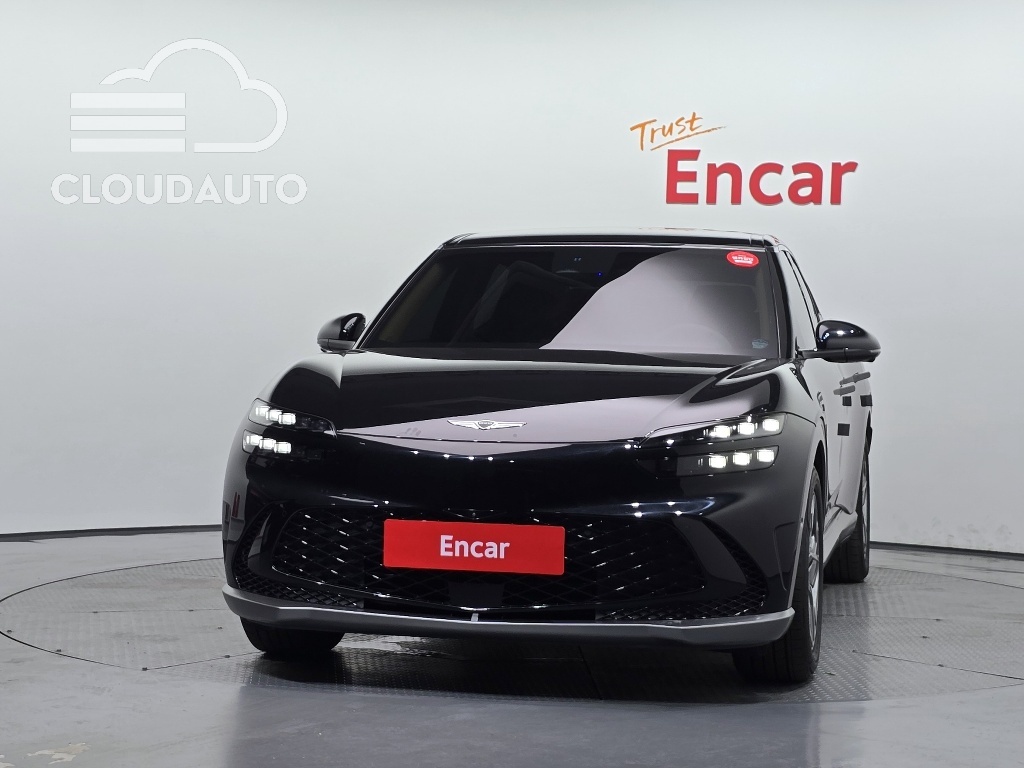 2022 Genesis GV60 Standard - Image 3