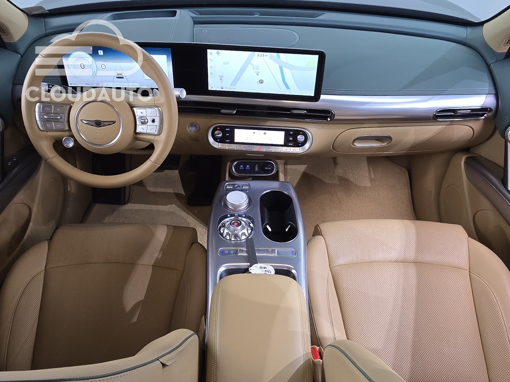 2022 Genesis GV60 Standard - Image 7