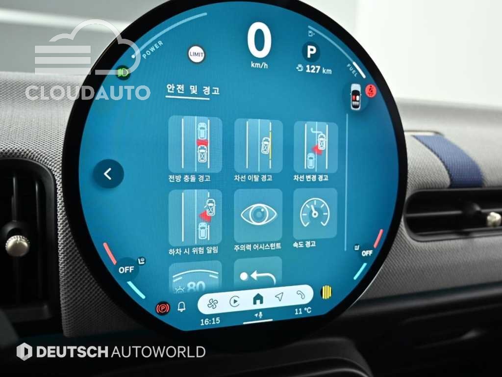 2025 MINI Cooper S 5Door - Image 16