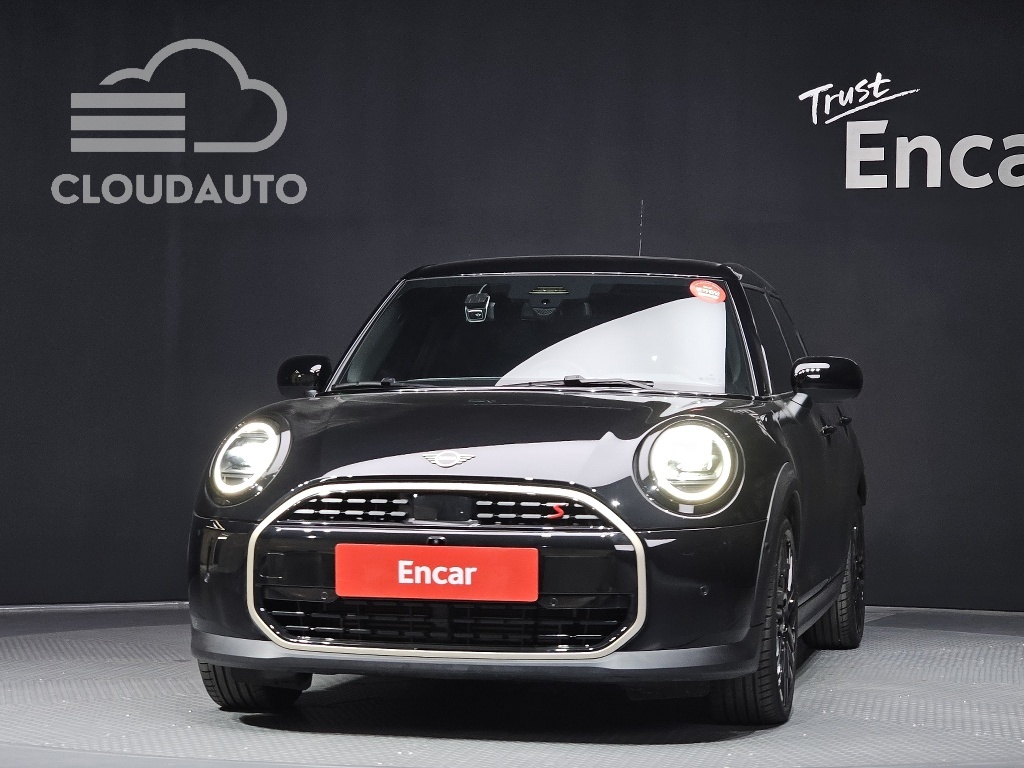 2025 MINI Cooper S 5Door - Image 3