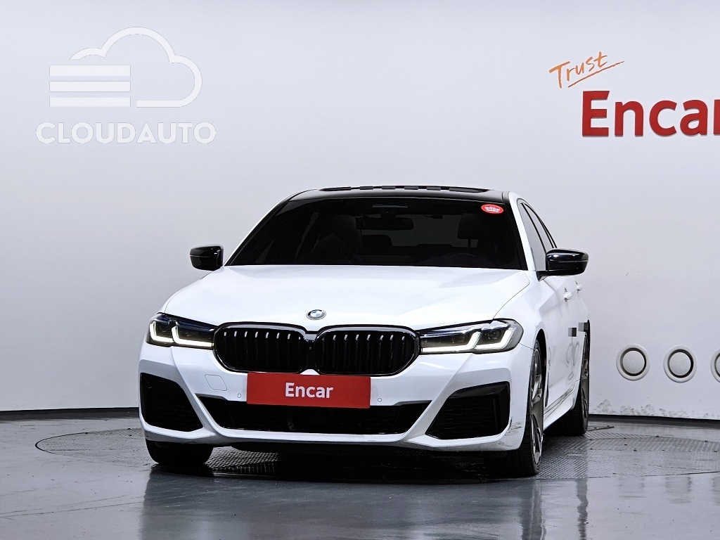 2021 BMW 5 Series M550i xDrive - Image 3