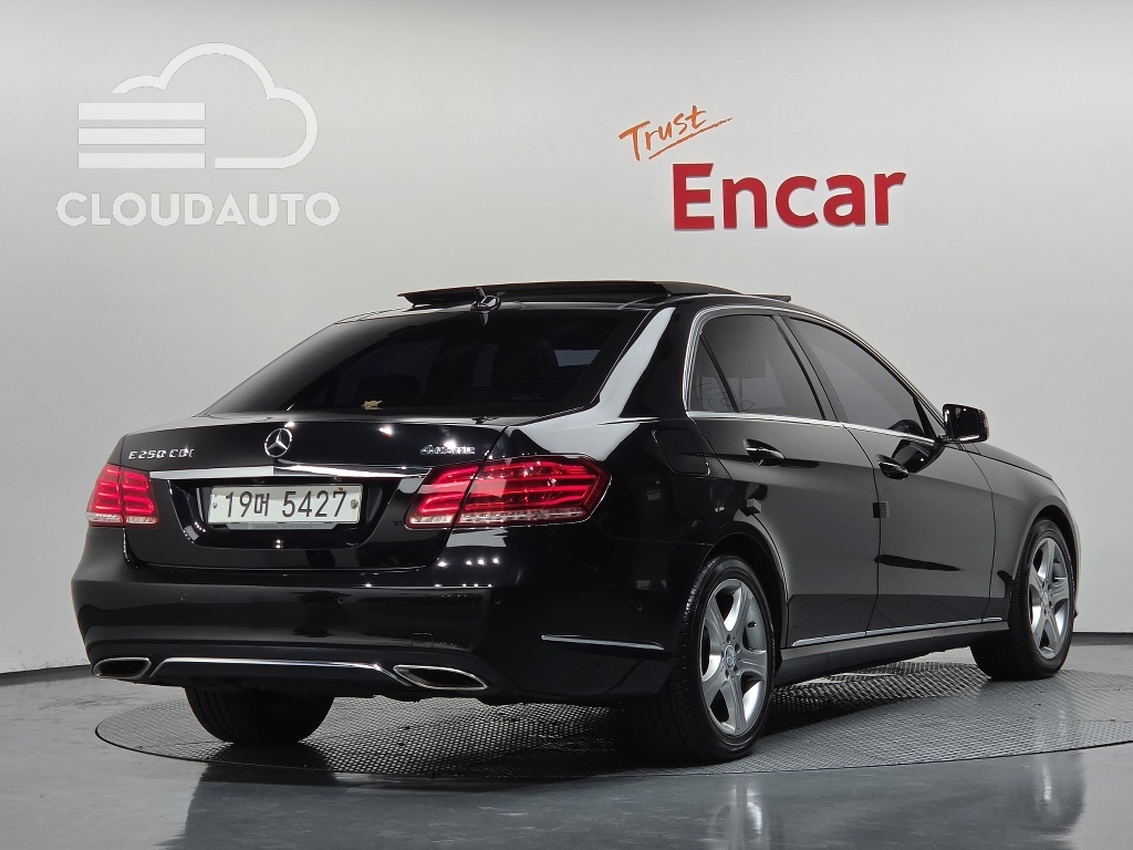 2014 Mercedes-Benz E-Class E250 CDI 4MATIC - Image 2
