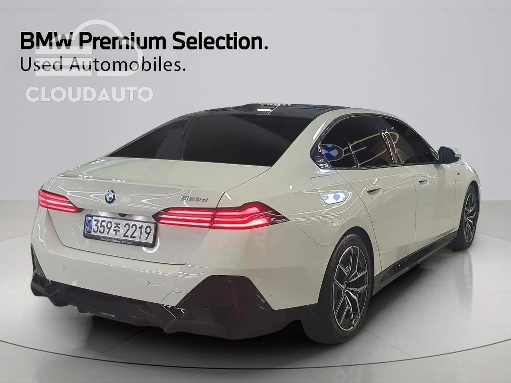 2025 BMW 5 Series 523d M Sports - Image 2