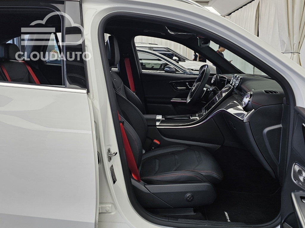 2026 Mercedes-Benz GLC AMG GLC43 4MATIC - Image 7