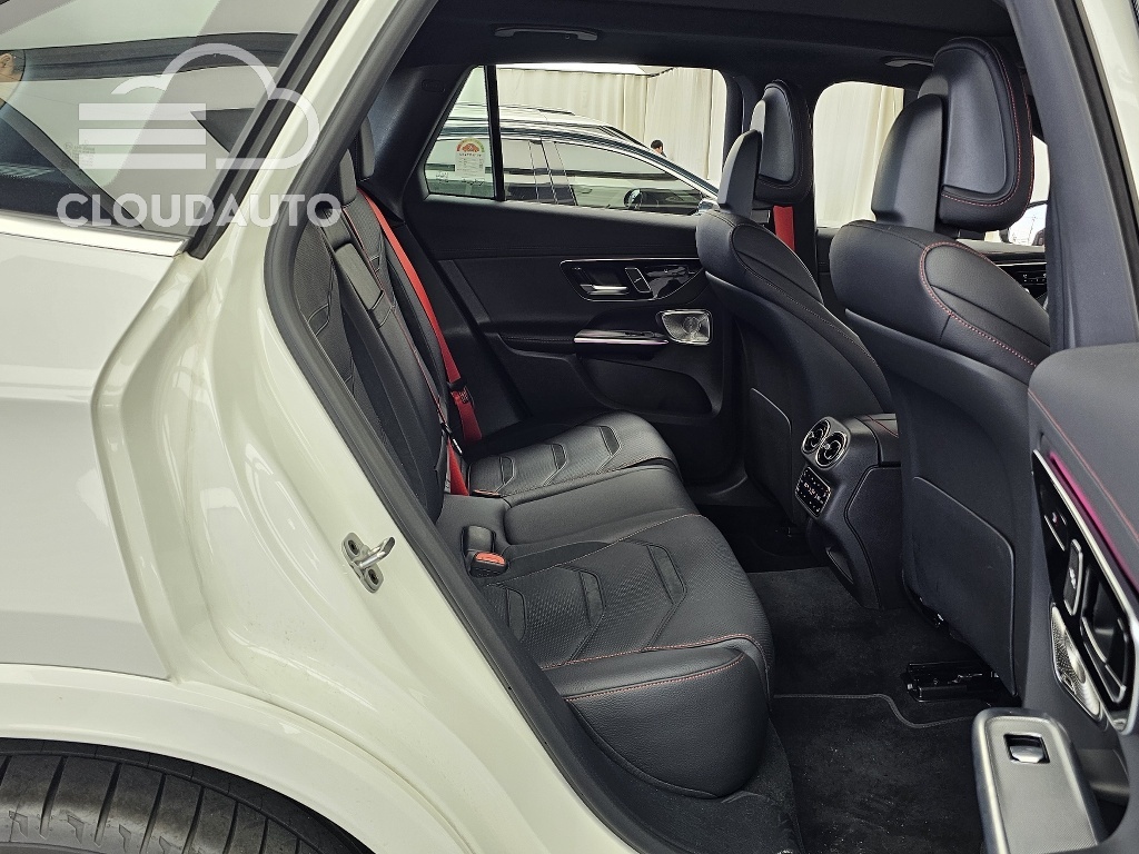 2026 Mercedes-Benz GLC AMG GLC43 4MATIC - Image 8
