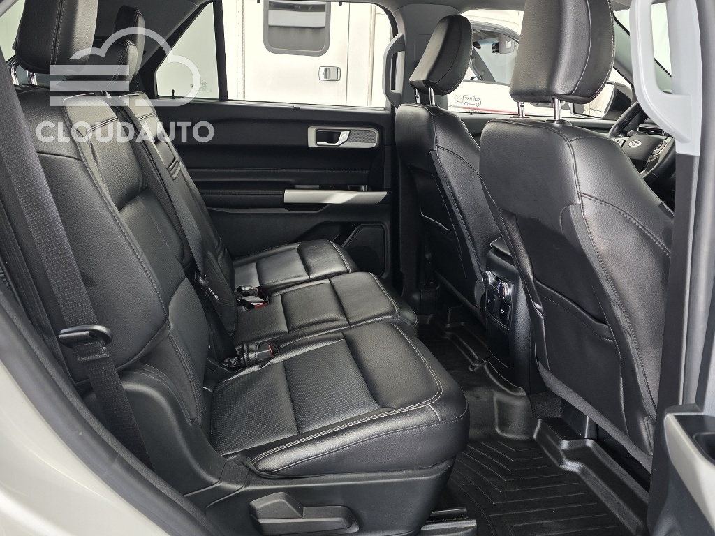 2021 Ford Explorer 3.0 PHEV - Image 11