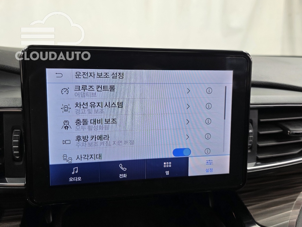 2021 Ford Explorer 3.0 PHEV - Image 15