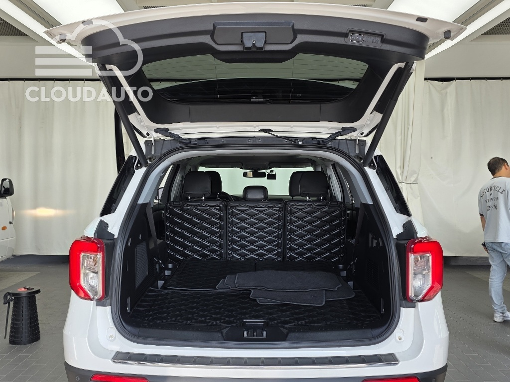 2021 Ford Explorer 3.0 PHEV - Image 20
