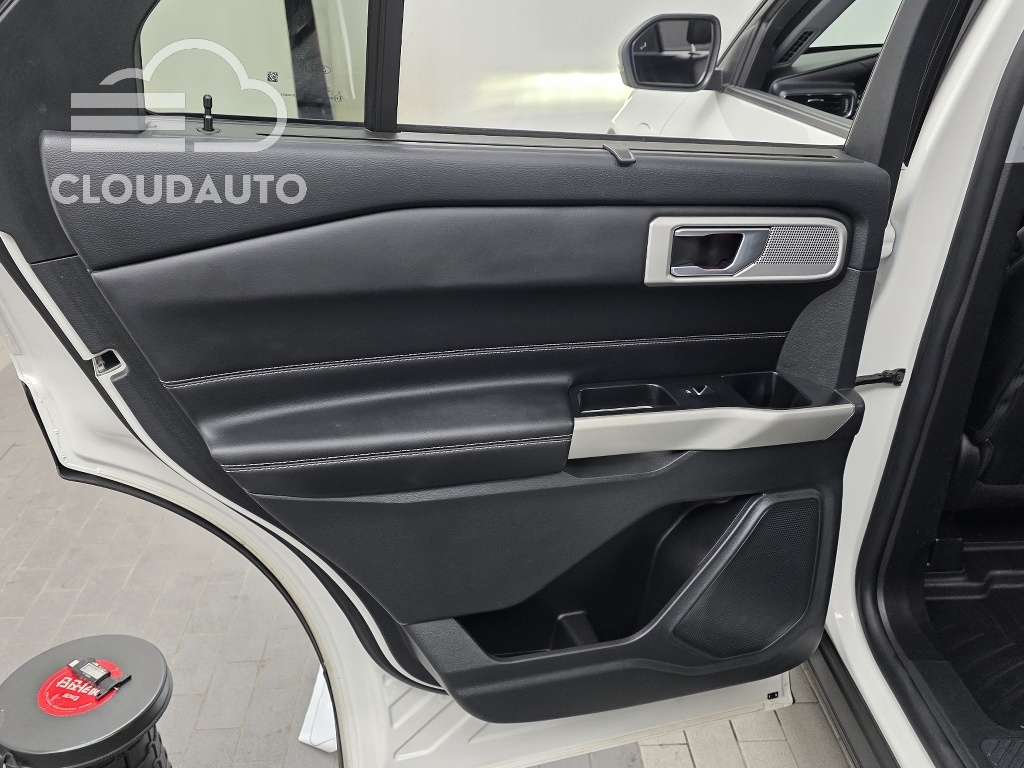 2021 Ford Explorer 3.0 PHEV - Image 25