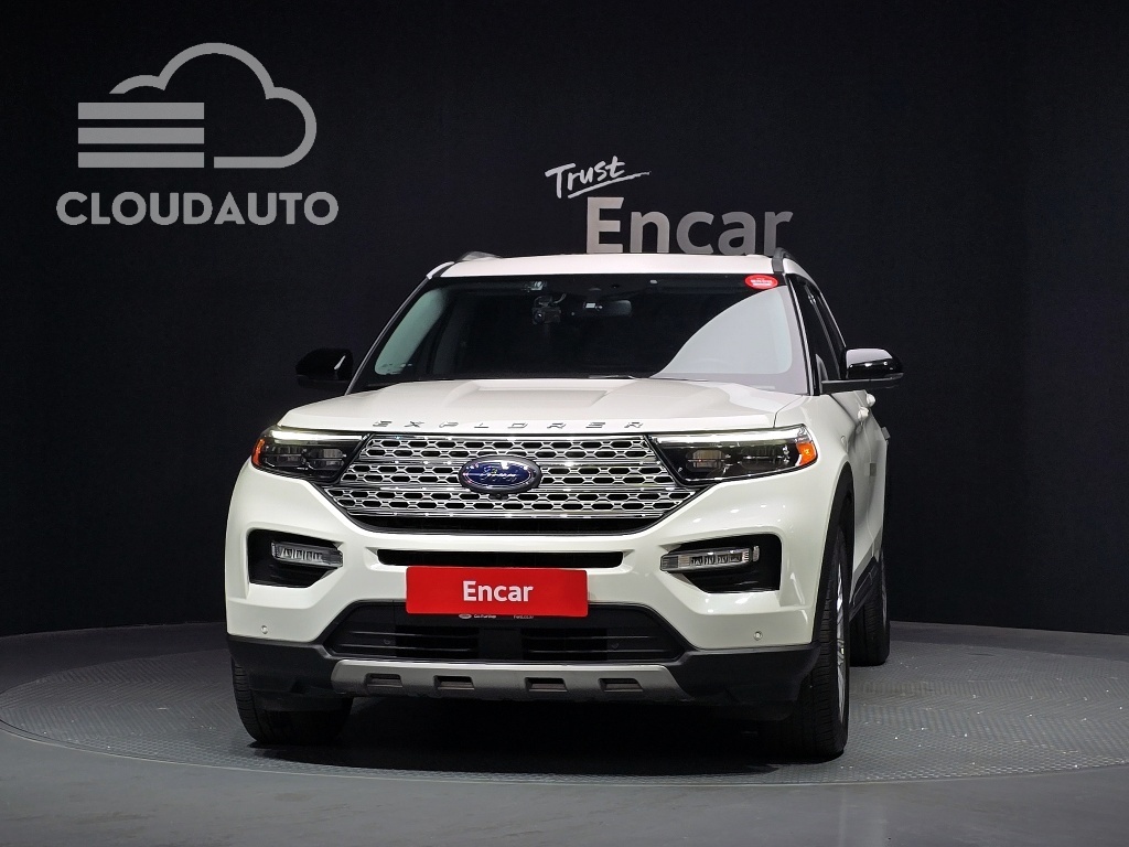 2021 Ford Explorer 3.0 PHEV - Image 3