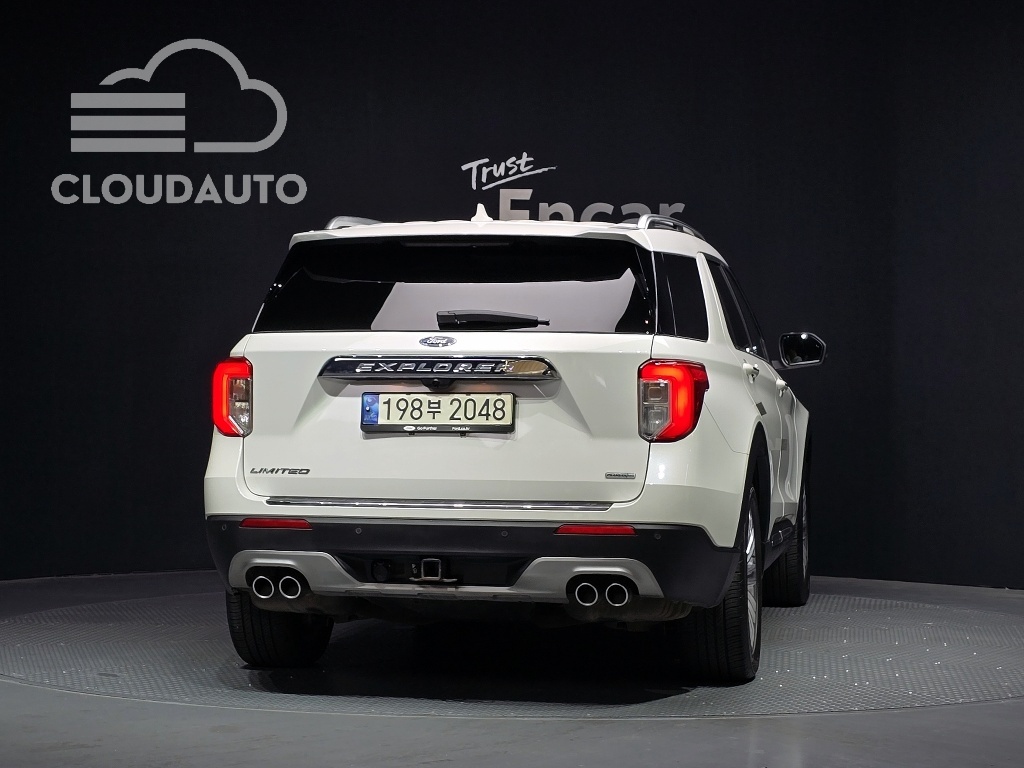 2021 Ford Explorer 3.0 PHEV - Image 4