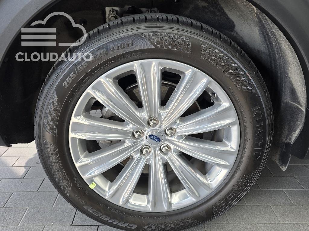 2021 Ford Explorer 3.0 PHEV - Image 5