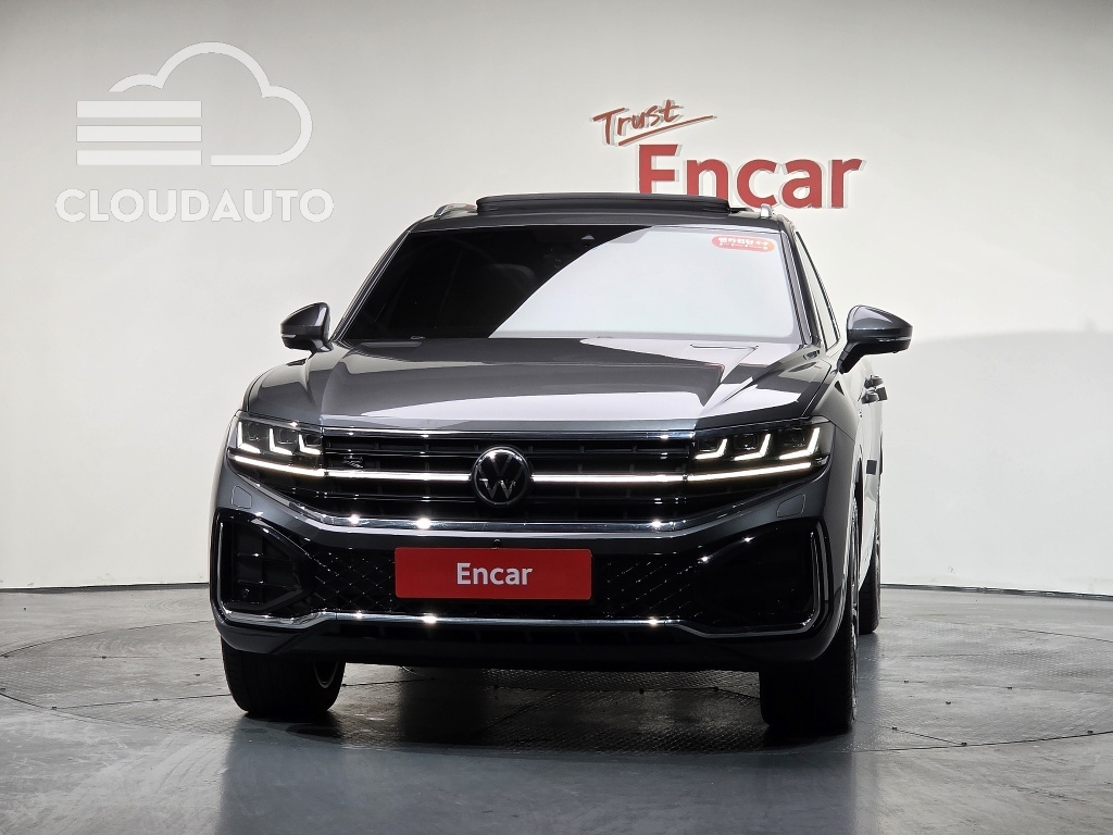 2024 Volkswagen Touareg 3.0 TDI R-Line - Image 3