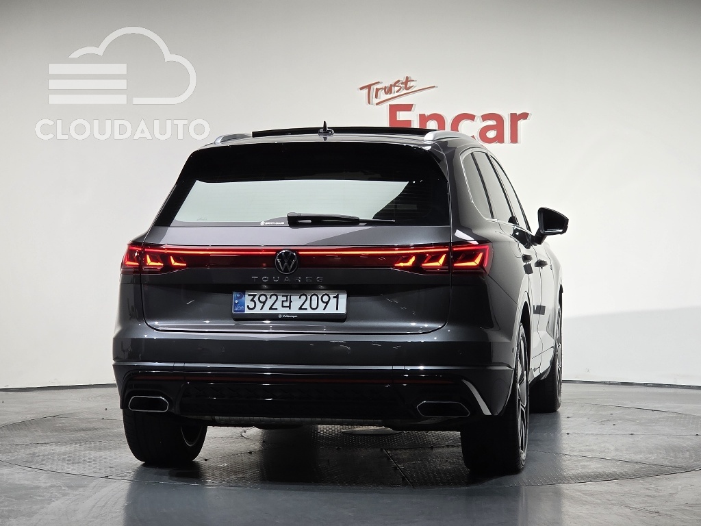 2024 Volkswagen Touareg 3.0 TDI R-Line - Image 4