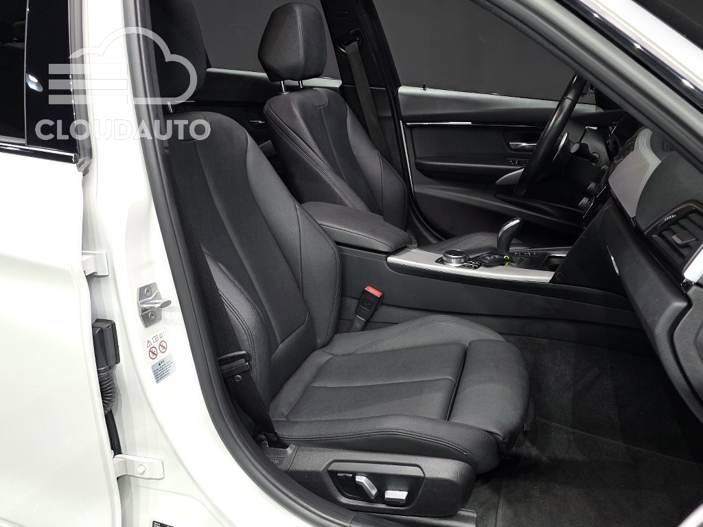 2018 BMW 3 Series 320d M Sports - Image 11