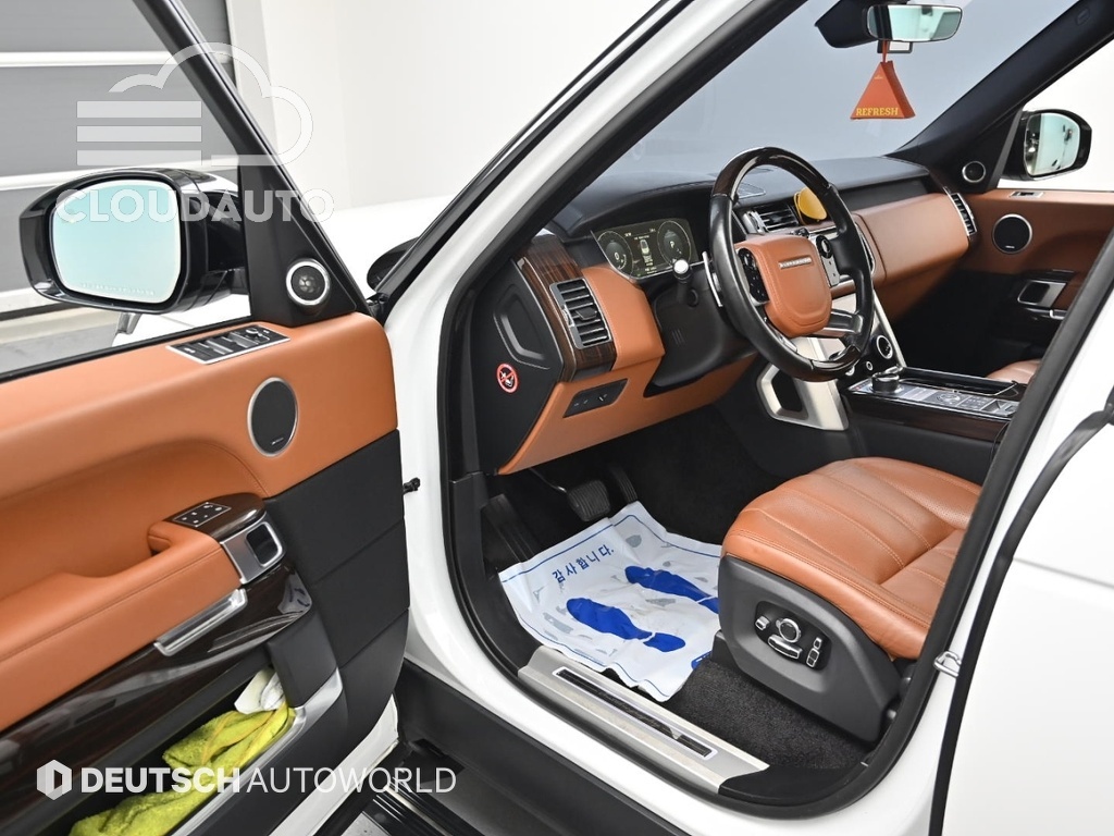 2017 Land Rover Range Rover 5.0 SC AB LWB - Image 11
