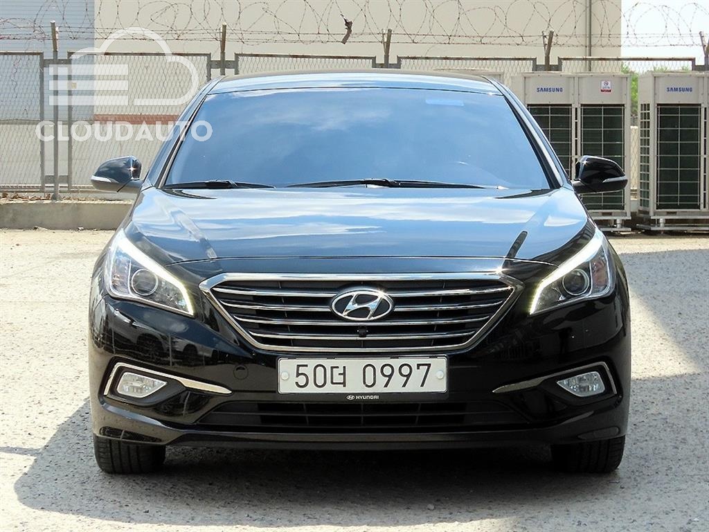 2016 Hyundai Sonata 2.0 Smart - Image 2