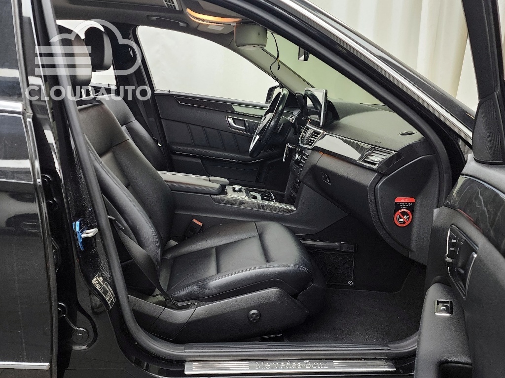 2013 Mercedes-Benz E-Class E220 CDI - Image 20