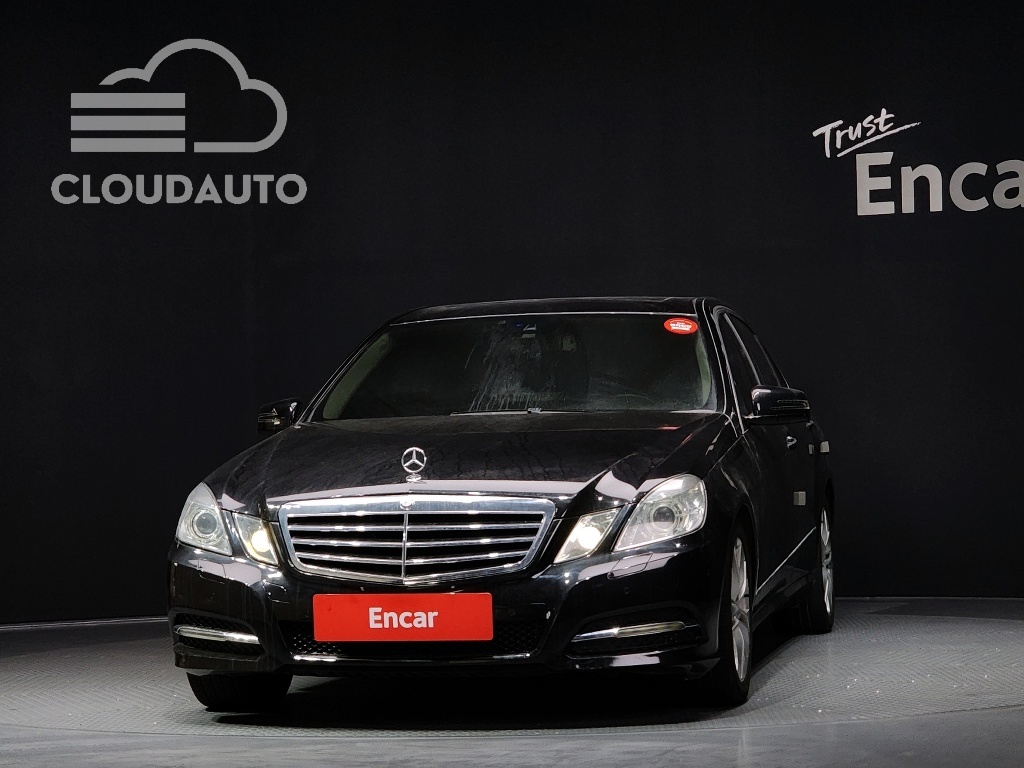 2013 Mercedes-Benz E-Class E220 CDI - Image 5