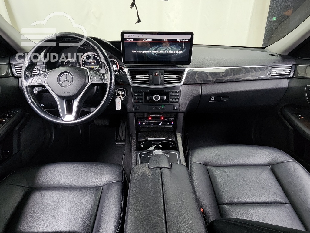 2013 Mercedes-Benz E-Class E220 CDI - Image 12