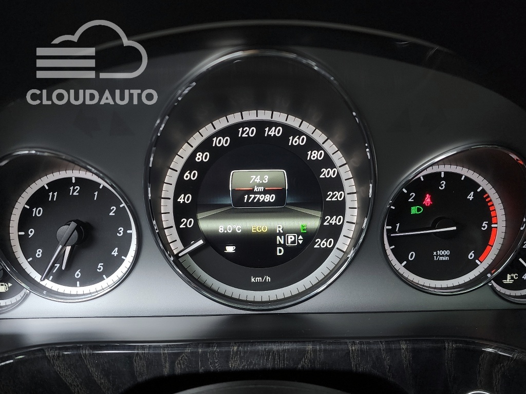 2013 Mercedes-Benz E-Class E220 CDI - Image 15