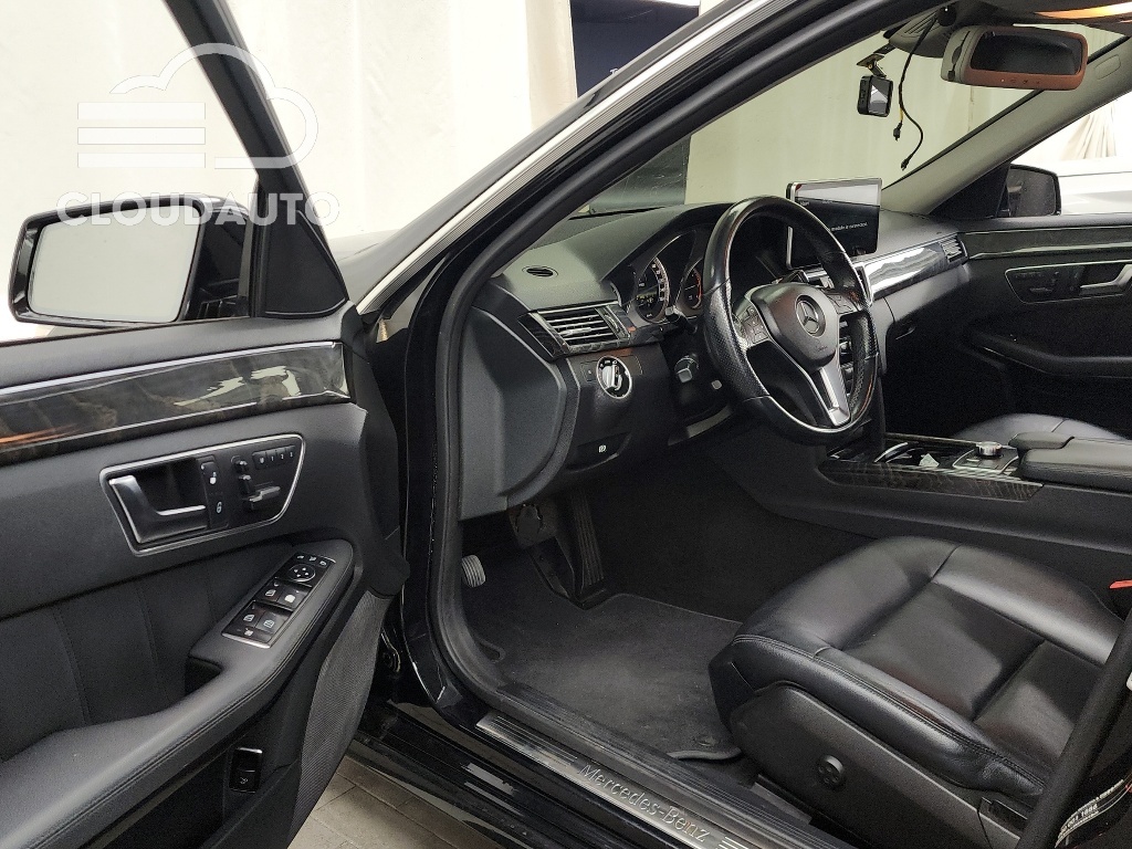 2013 Mercedes-Benz E-Class E220 CDI - Image 18