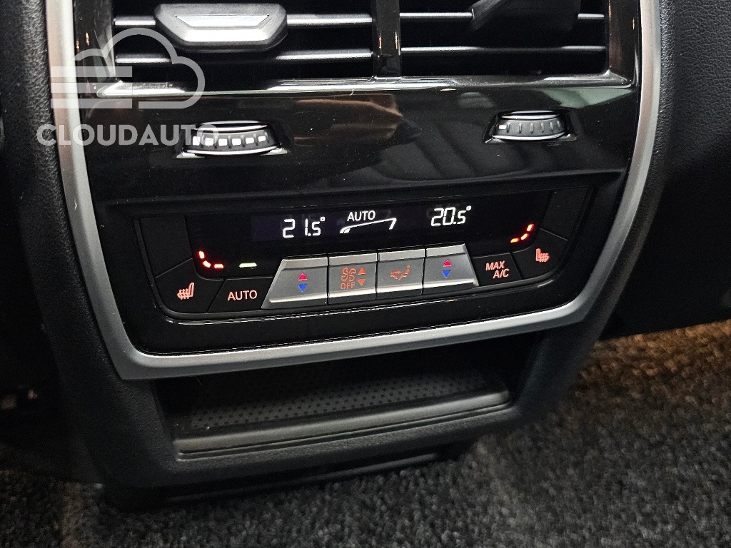 2021 BMW X5 xDrive 40i M Sports - Image 19