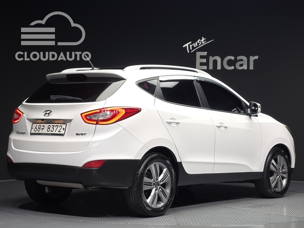 2014 Hyundai Tucson Diesel 2WD - Image 2