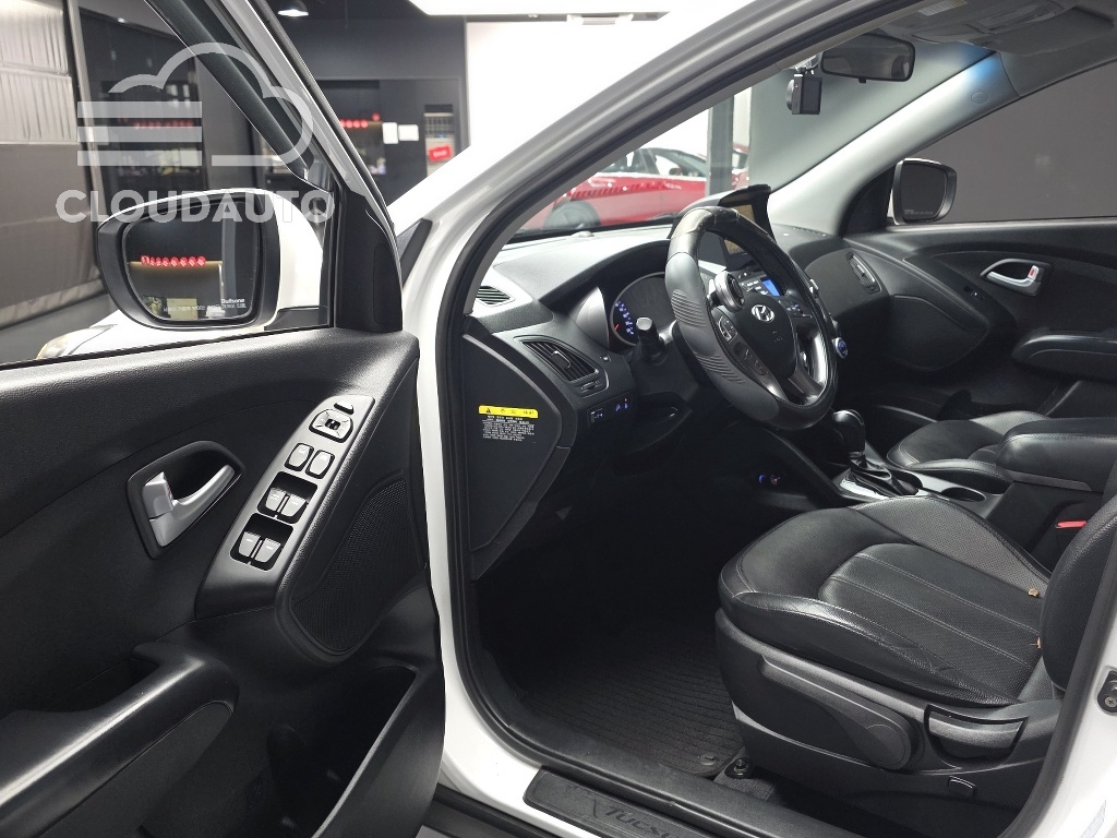 2014 Hyundai Tucson Diesel 2WD - Image 10