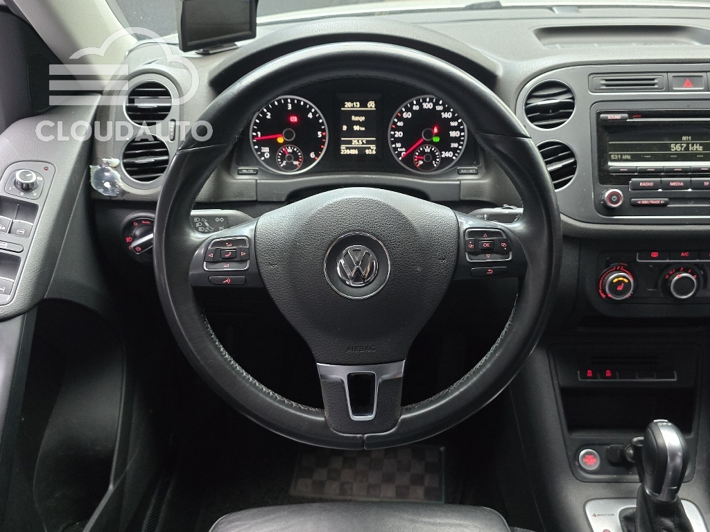 2015 Volkswagen Tiguan 2.0 TDI - Image 13
