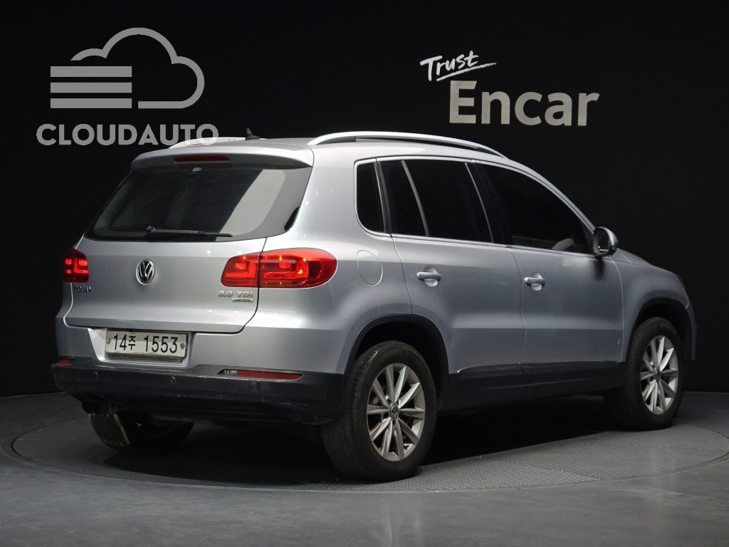 2015 Volkswagen Tiguan 2.0 TDI - Image 2