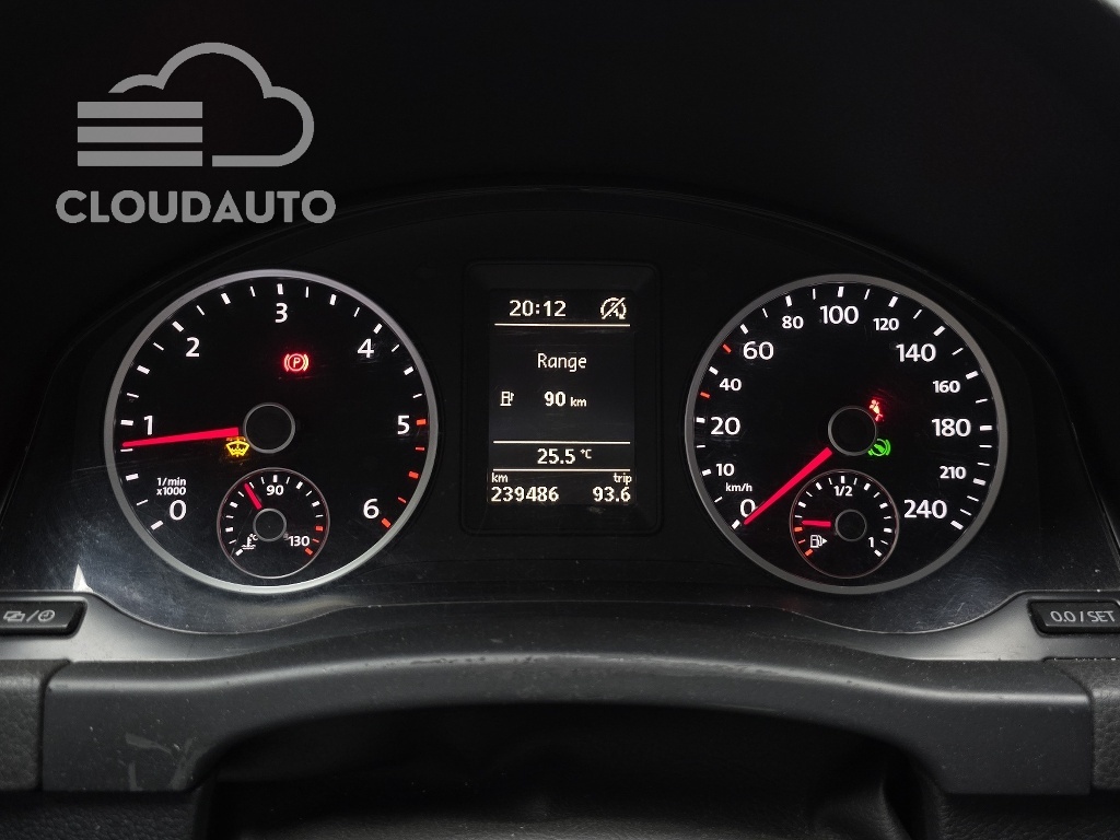 2015 Volkswagen Tiguan 2.0 TDI - Image 8