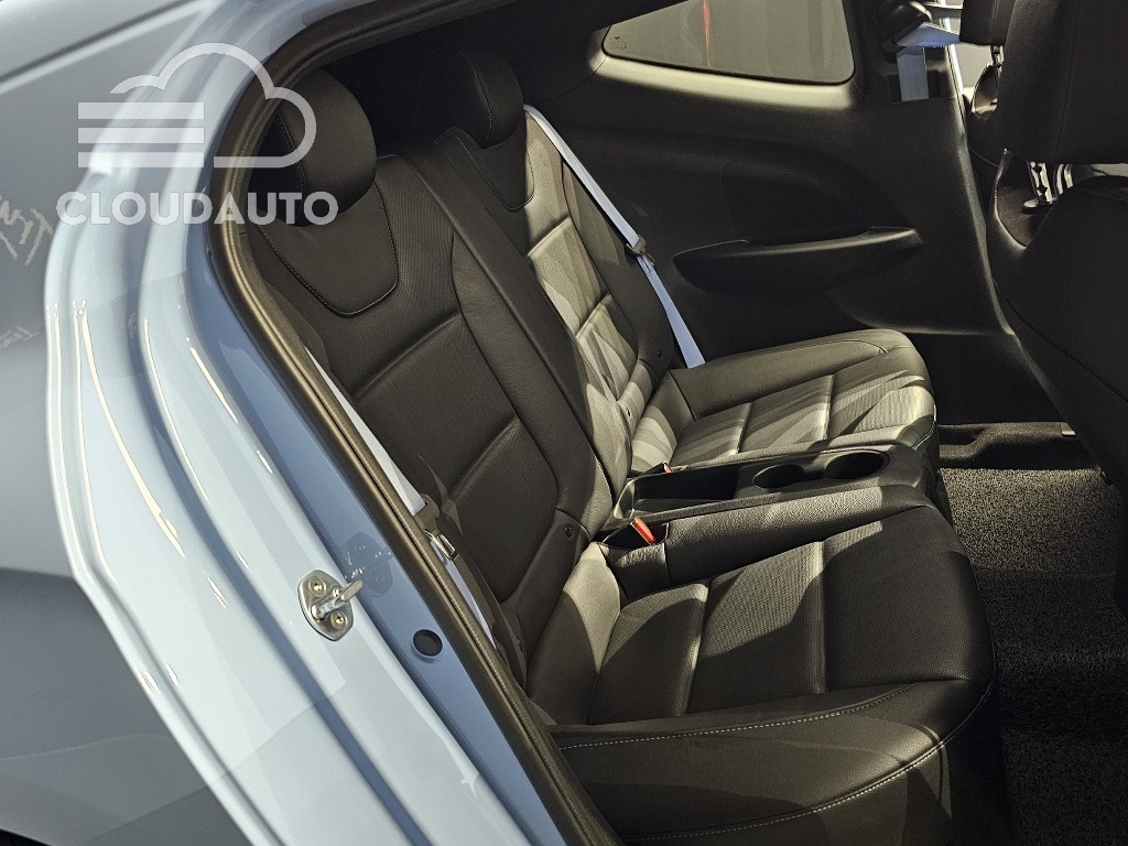 2019 Hyundai Veloster 2.0 N - Image 12