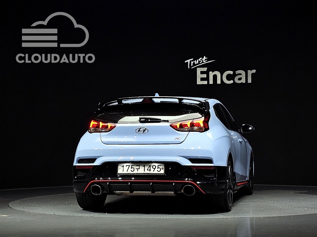 2019 Hyundai Veloster 2.0 N - Image 4