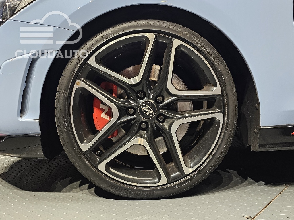 2019 Hyundai Veloster 2.0 N - Image 5