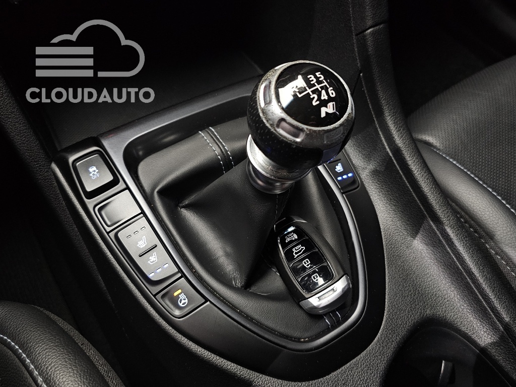2019 Hyundai Veloster 2.0 N - Image 9