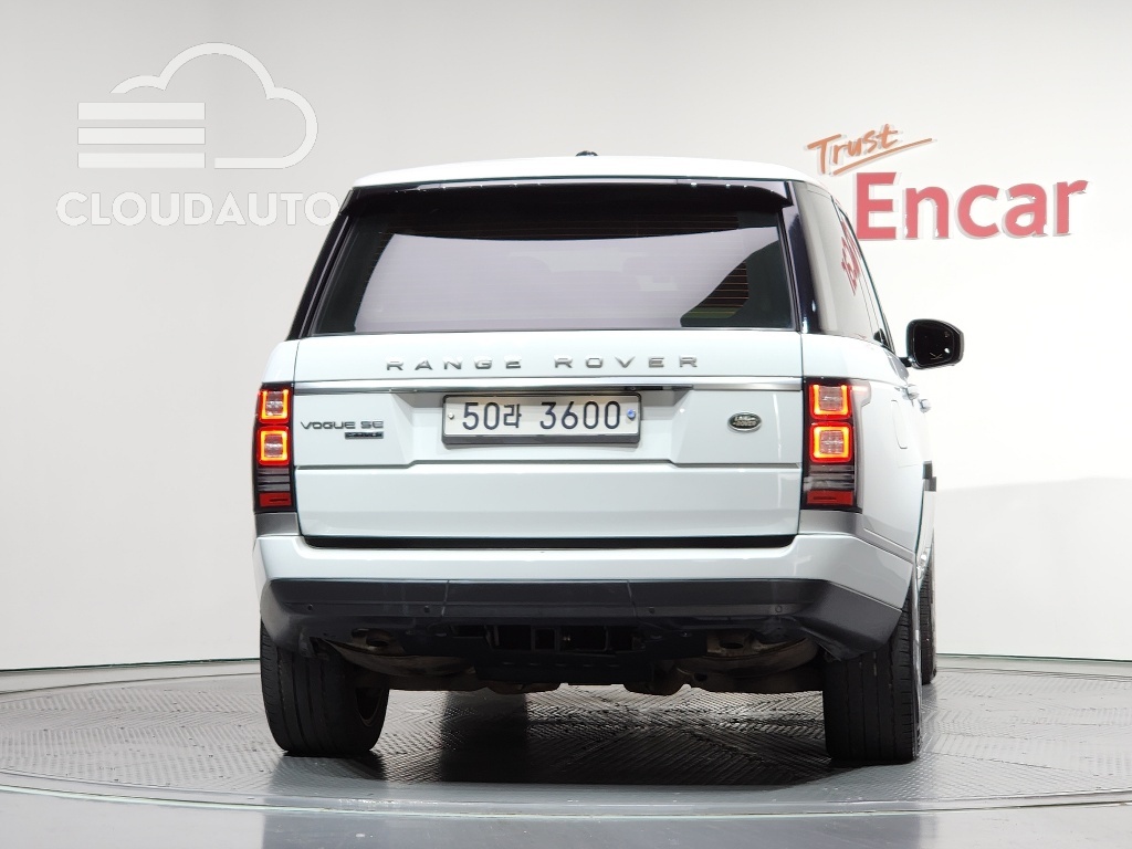 2014 Land Rover Range Rover 4.4 SDV8 Vogue SE Diesel - Image 4